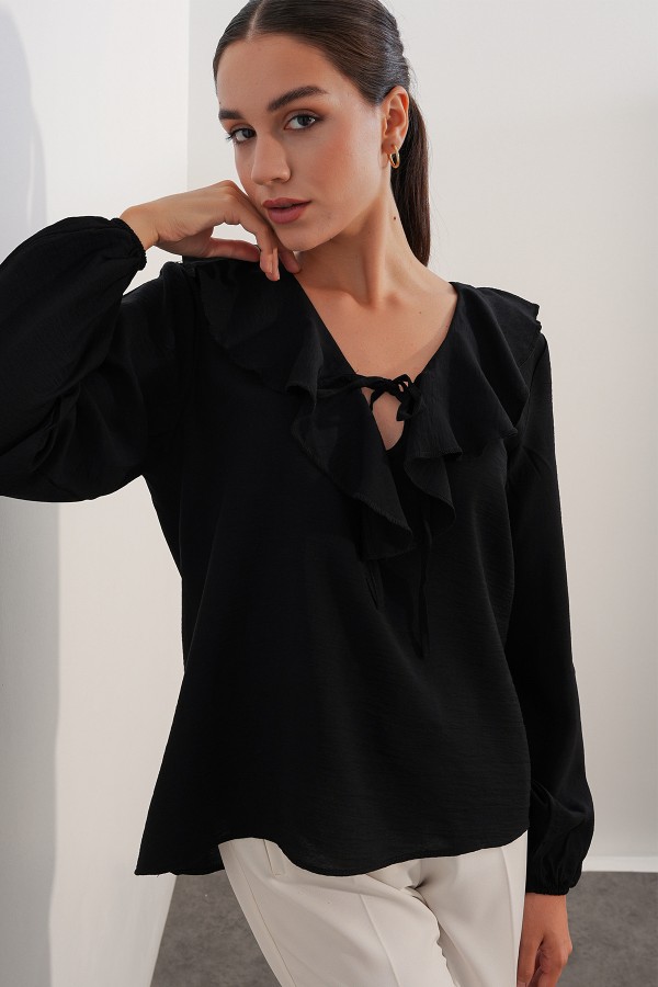 Women's Blouse with Collar Detail 40034 