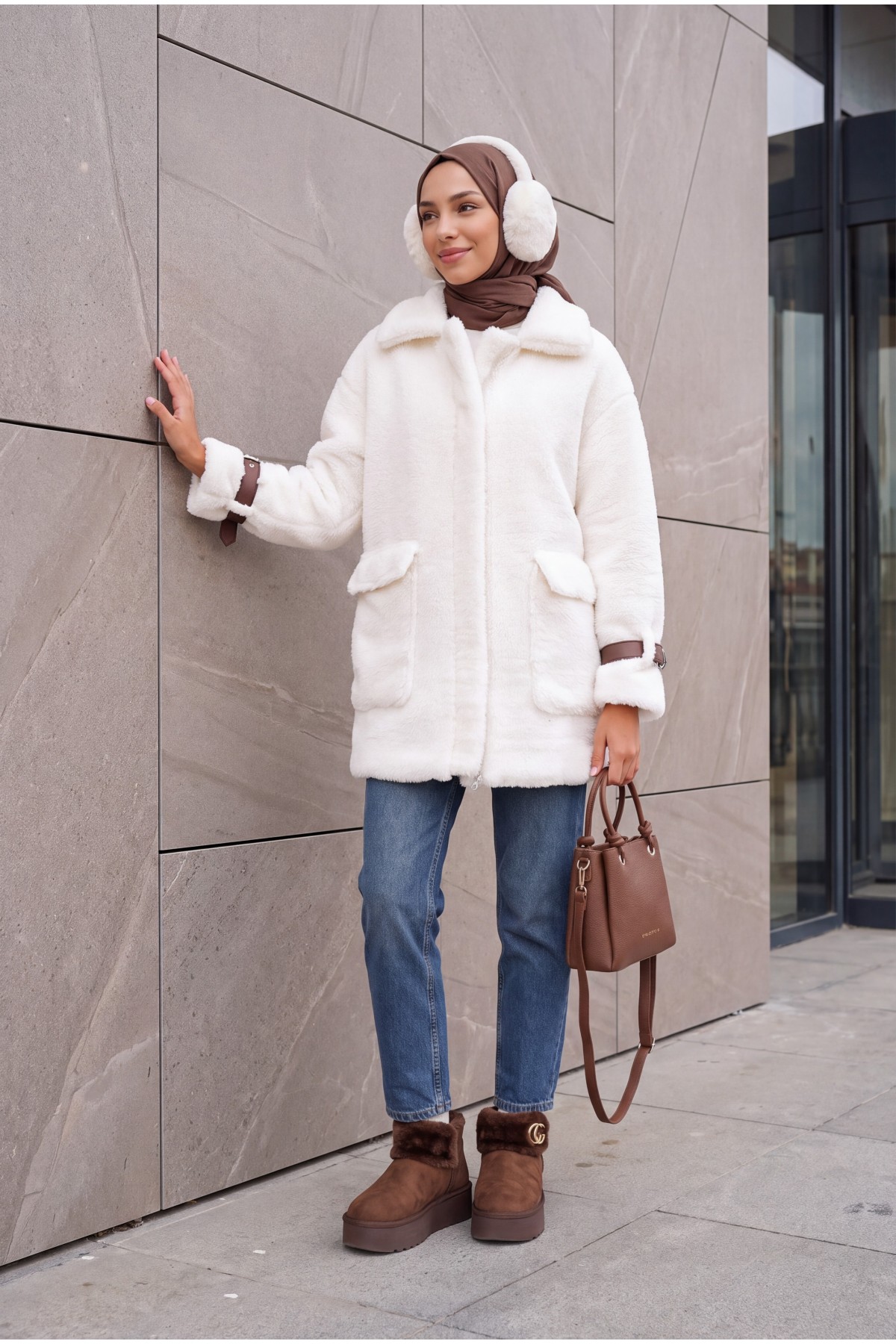 5206 Women's Oversize Plush Coat 