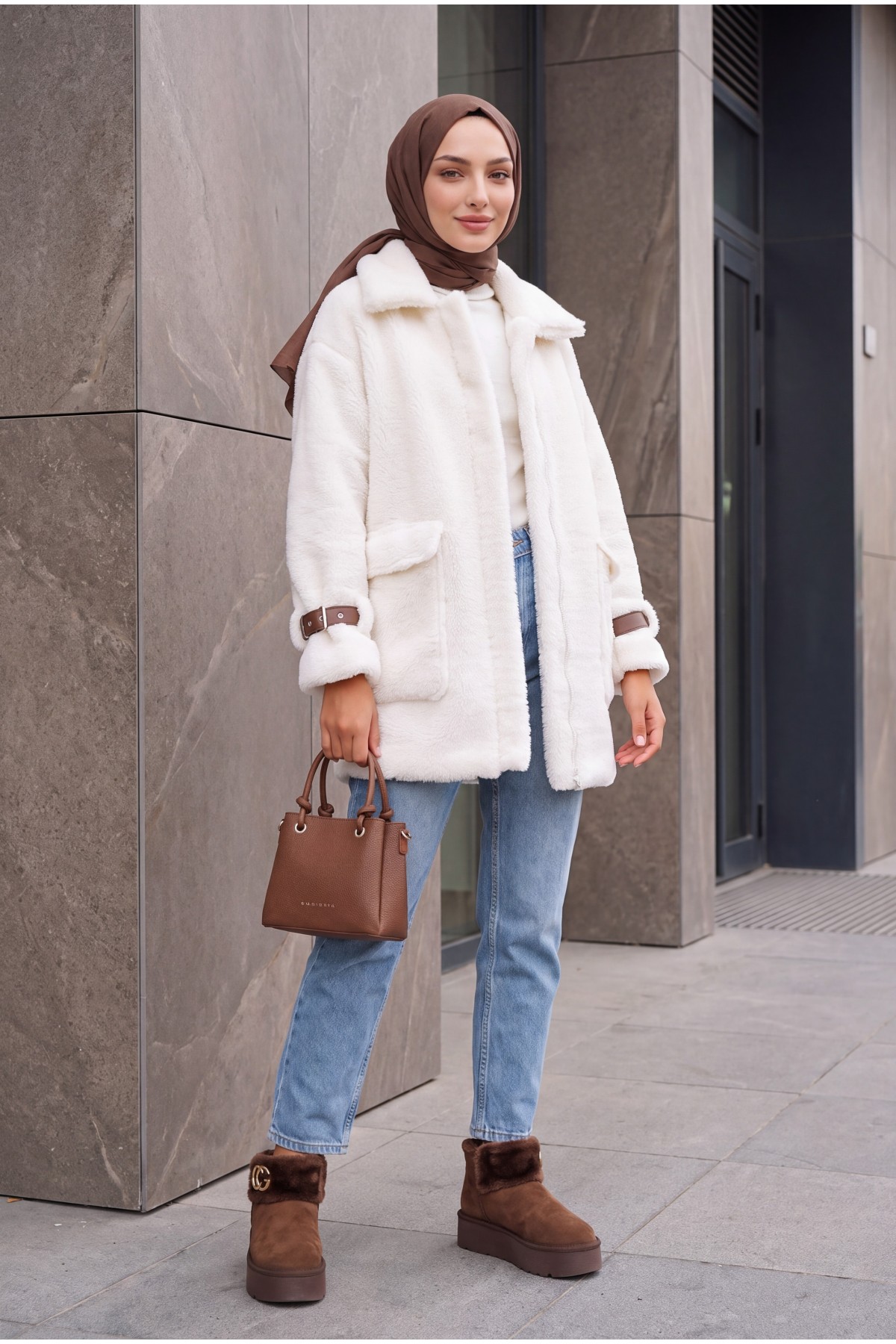 5206 Women's Oversize Plush Coat 