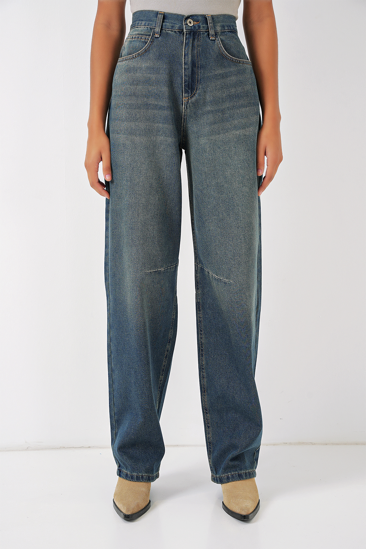 6689 Women's High-Waisted Baggy Jeans 