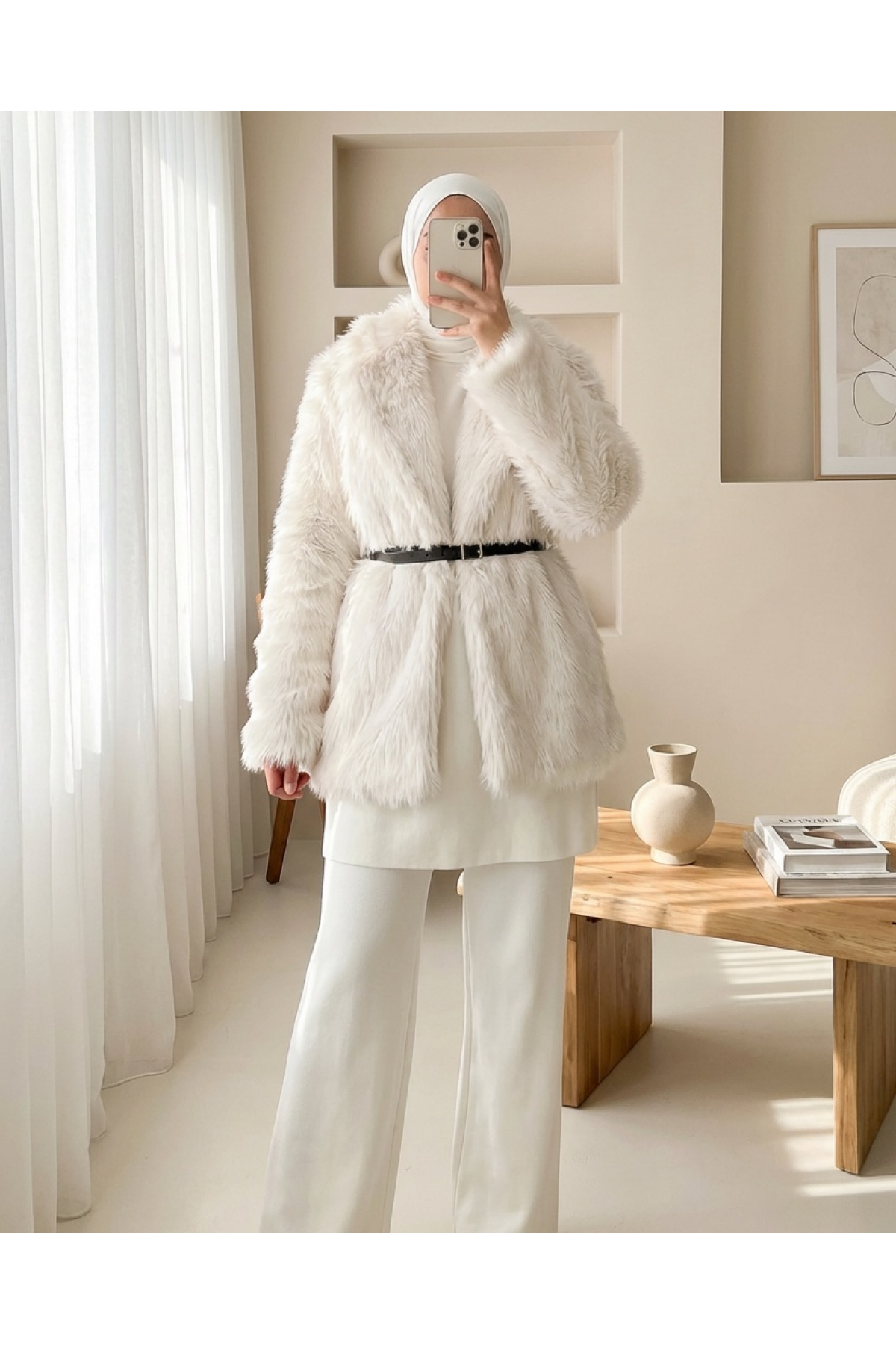 Kadın Kemerli Oversize Kürklü Kaban 9156 - Beyaz