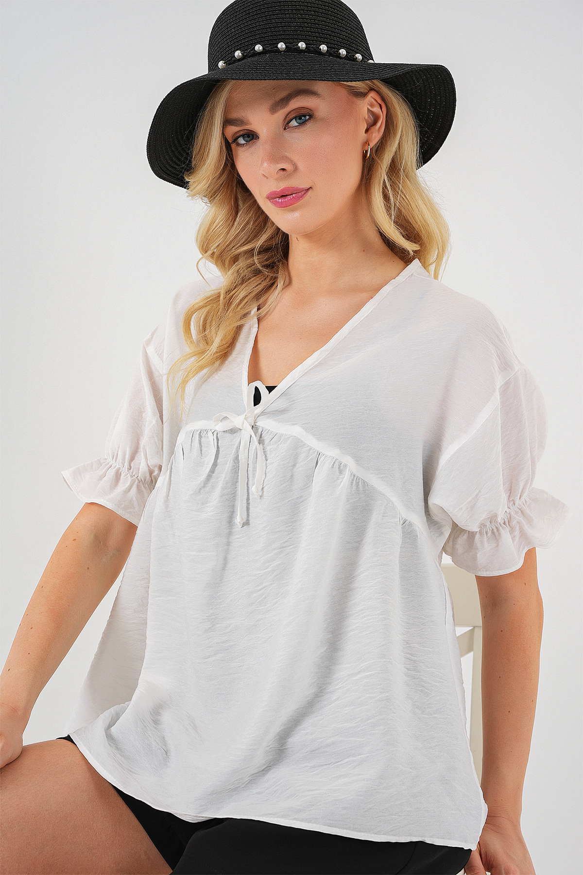 Women's Front Lace-Up Short-Sleeve Blouse 962 