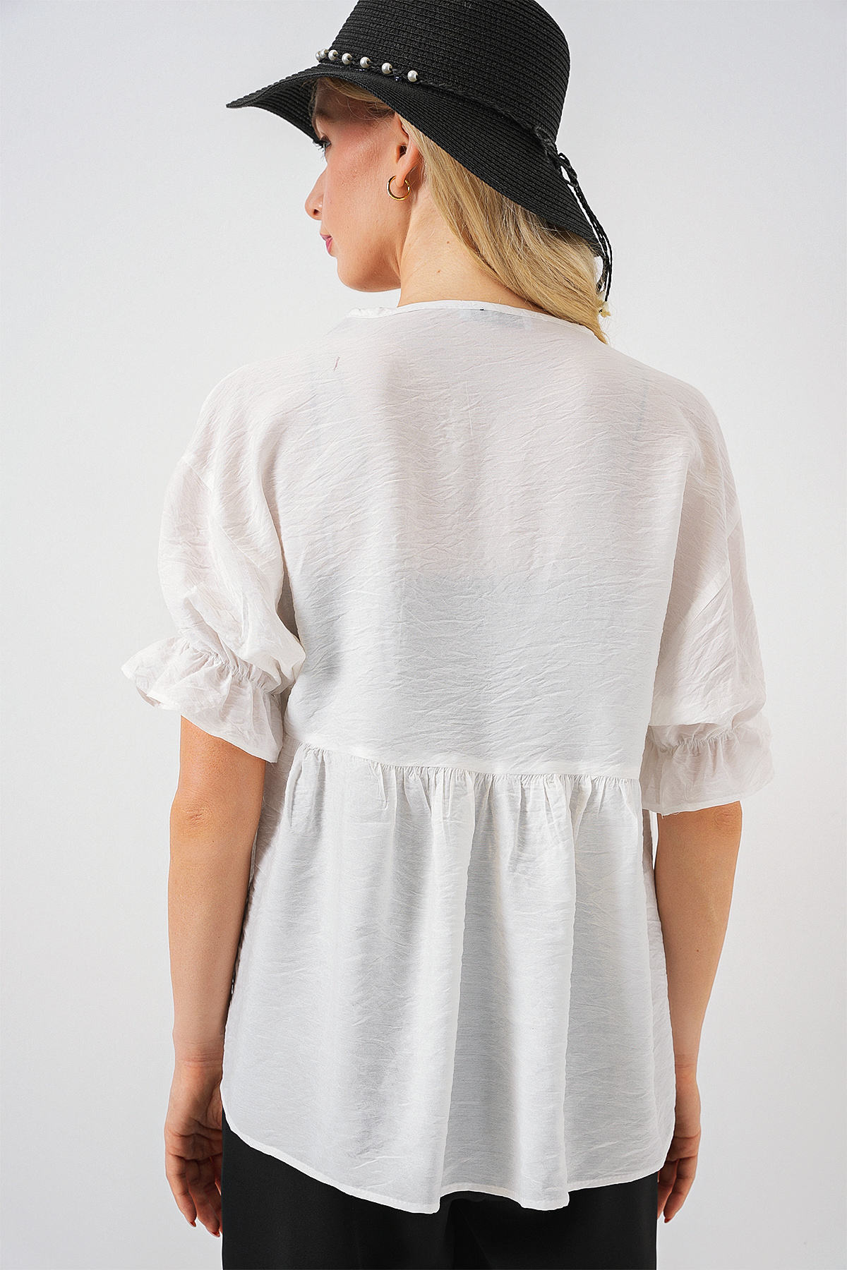 Women's Front Lace-Up Short-Sleeve Blouse 962 