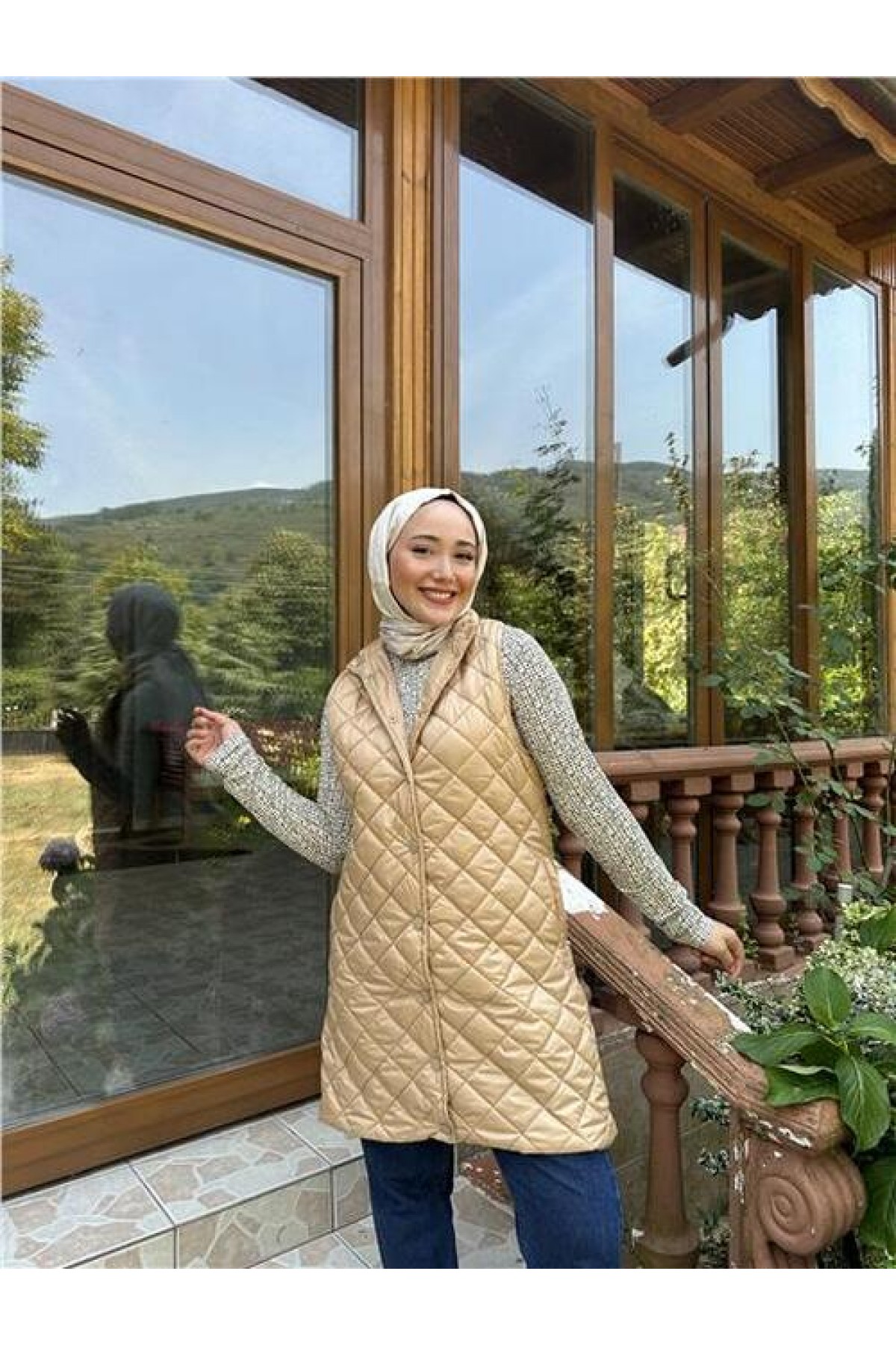 Despina Kapitone Fermuarlı Çıtçıtlı Kolsuz Yelek 