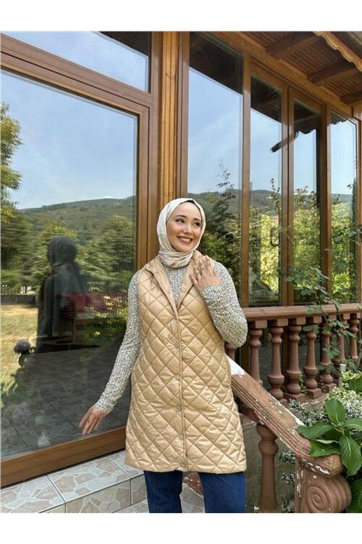 Despina Kapitone Fermuarlı Çıtçıtlı Kolsuz Yelek 