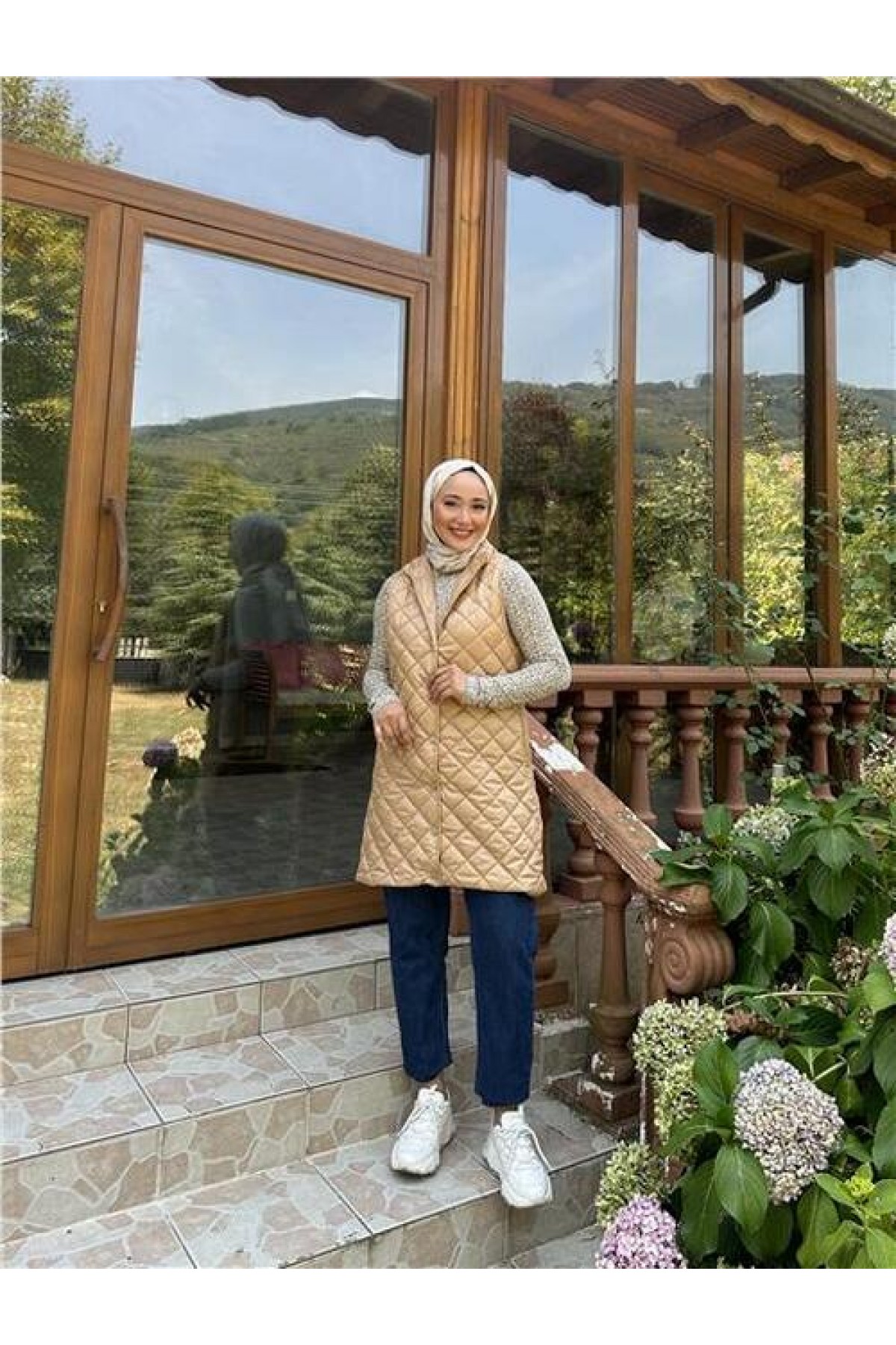 Despina Kapitone Fermuarlı Çıtçıtlı Kolsuz Yelek 