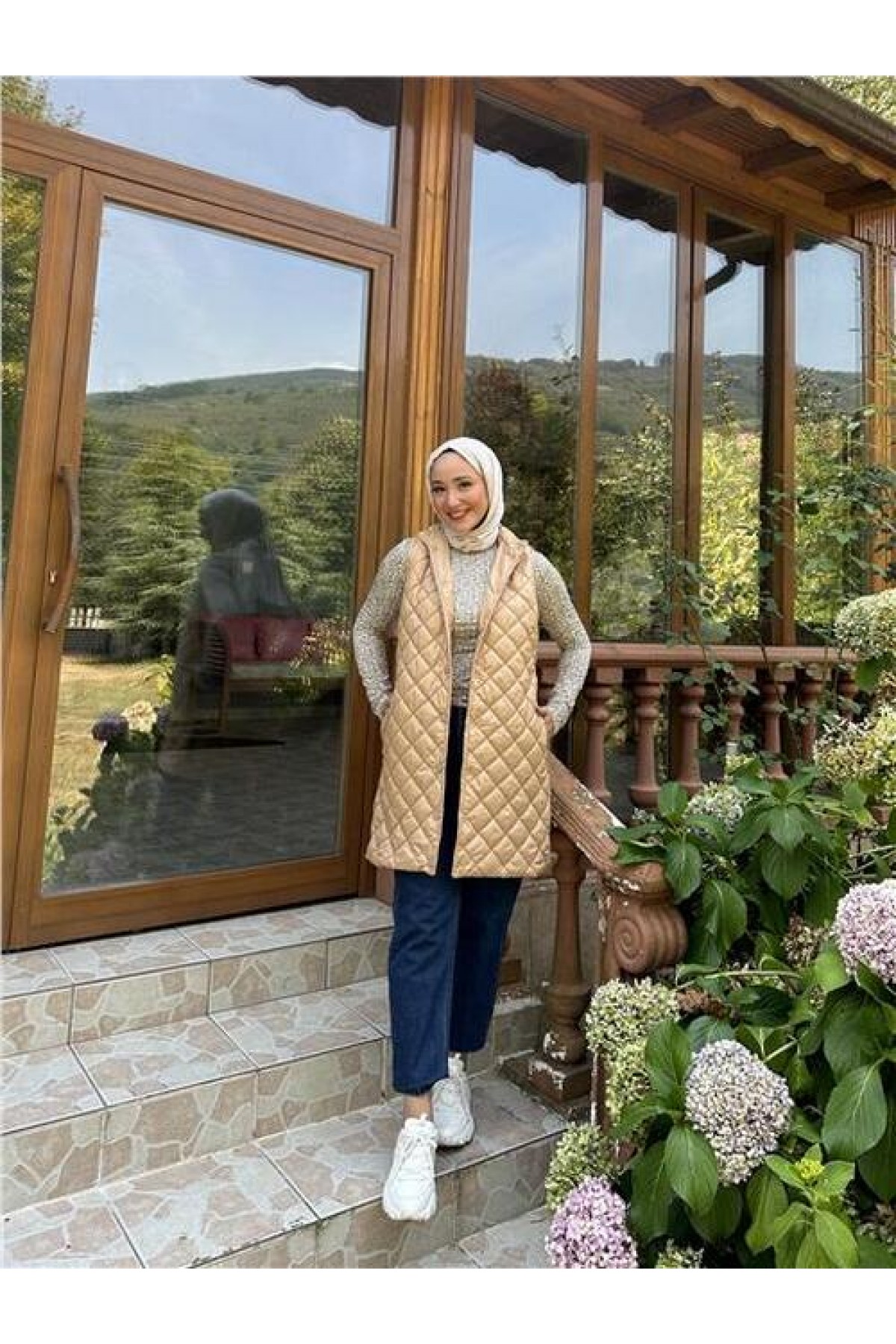 Despina Kapitone Fermuarlı Çıtçıtlı Kolsuz Yelek 