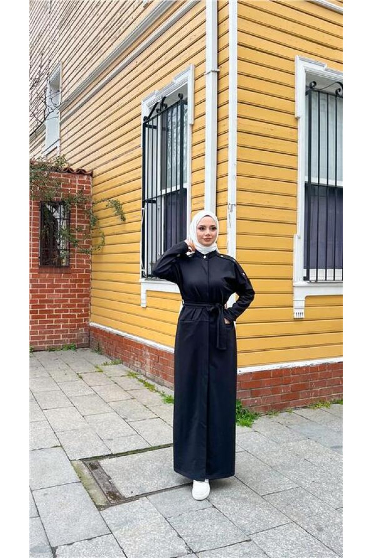 O Yaka Belden Bağlamalı Cepli Pamuklu Uzun Ferace 