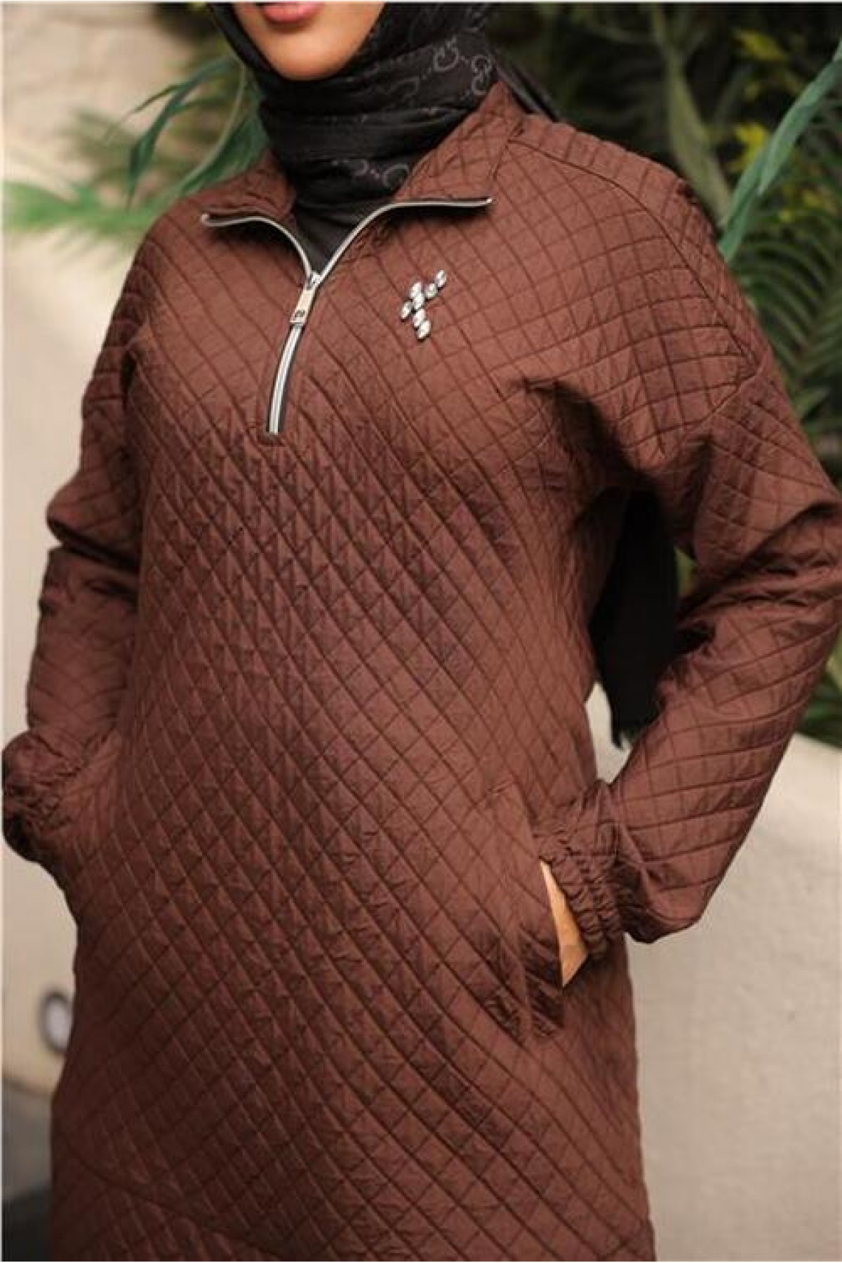 Kısa Fermuarlı Yaka Kapitone Şık Spor Sweat 