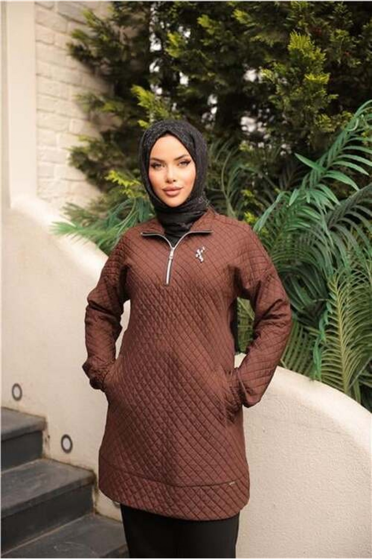 Kısa Fermuarlı Yaka Kapitone Şık Spor Sweat 