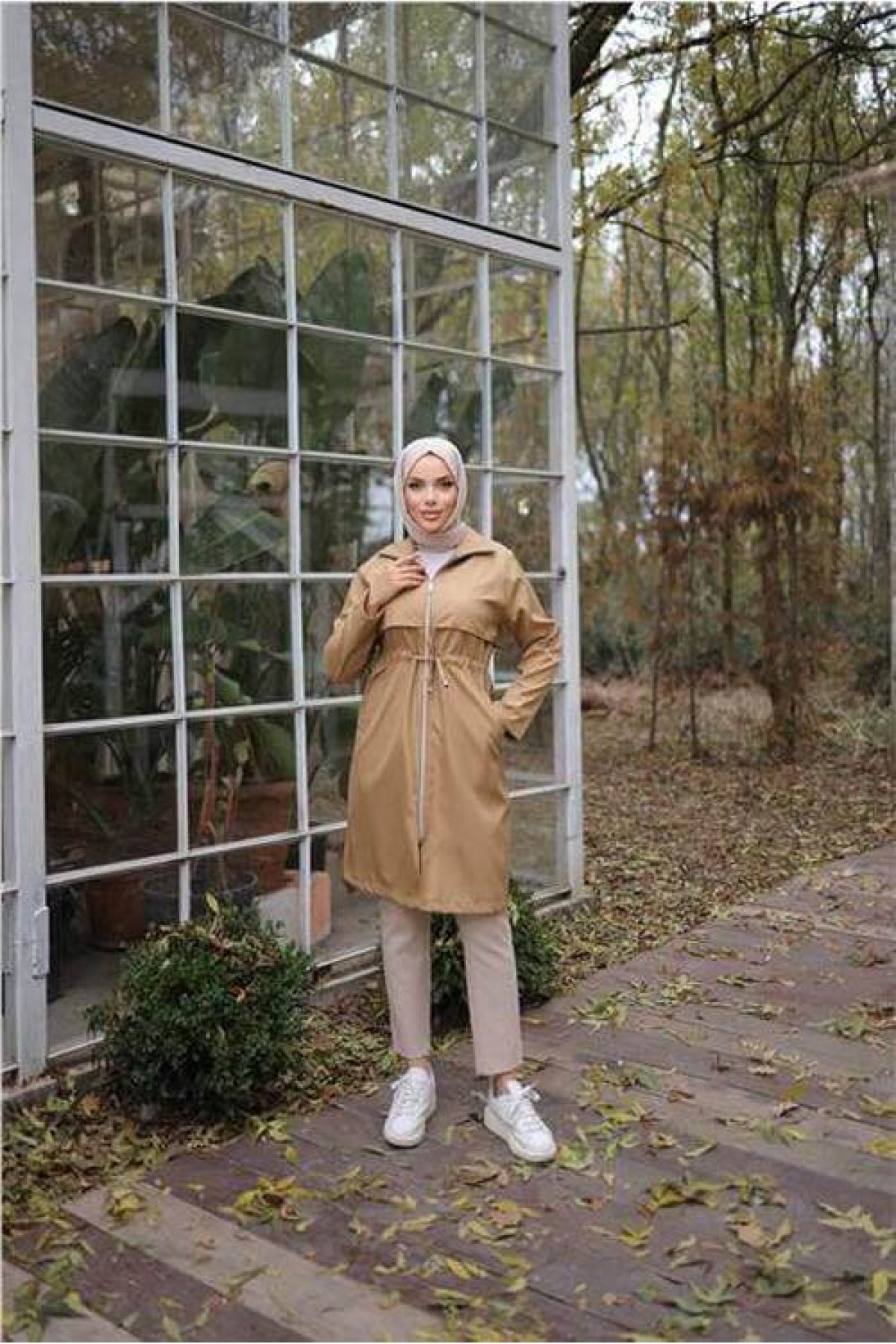 Fermuarlı İki Yan Cepli Belden Bağcıklı Uzun Trençkot 