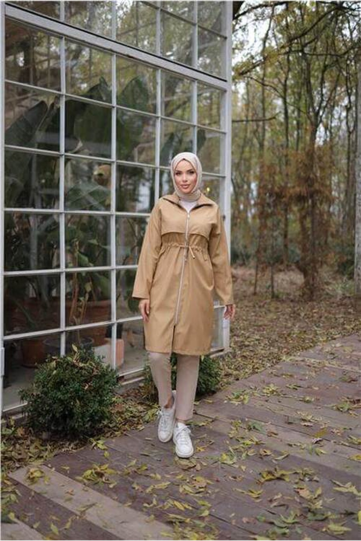 Fermuarlı İki Yan Cepli Belden Bağcıklı Uzun Trençkot 