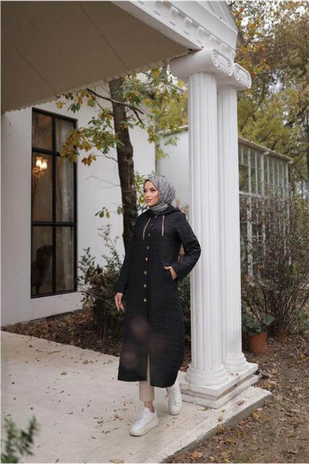 Kapşonlu Çıtçıtlı İki Yan Cepli Uzun Kap 