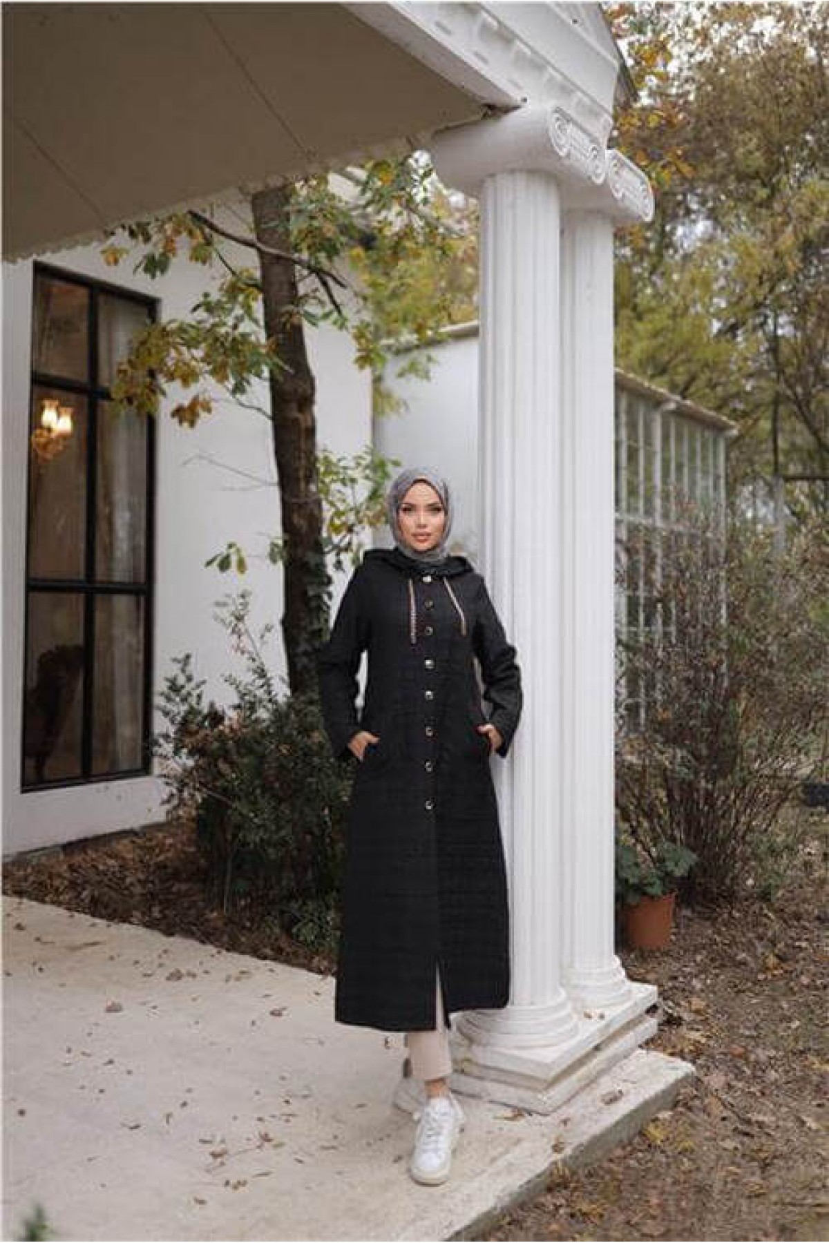 Kapşonlu Çıtçıtlı İki Yan Cepli Uzun Kap 