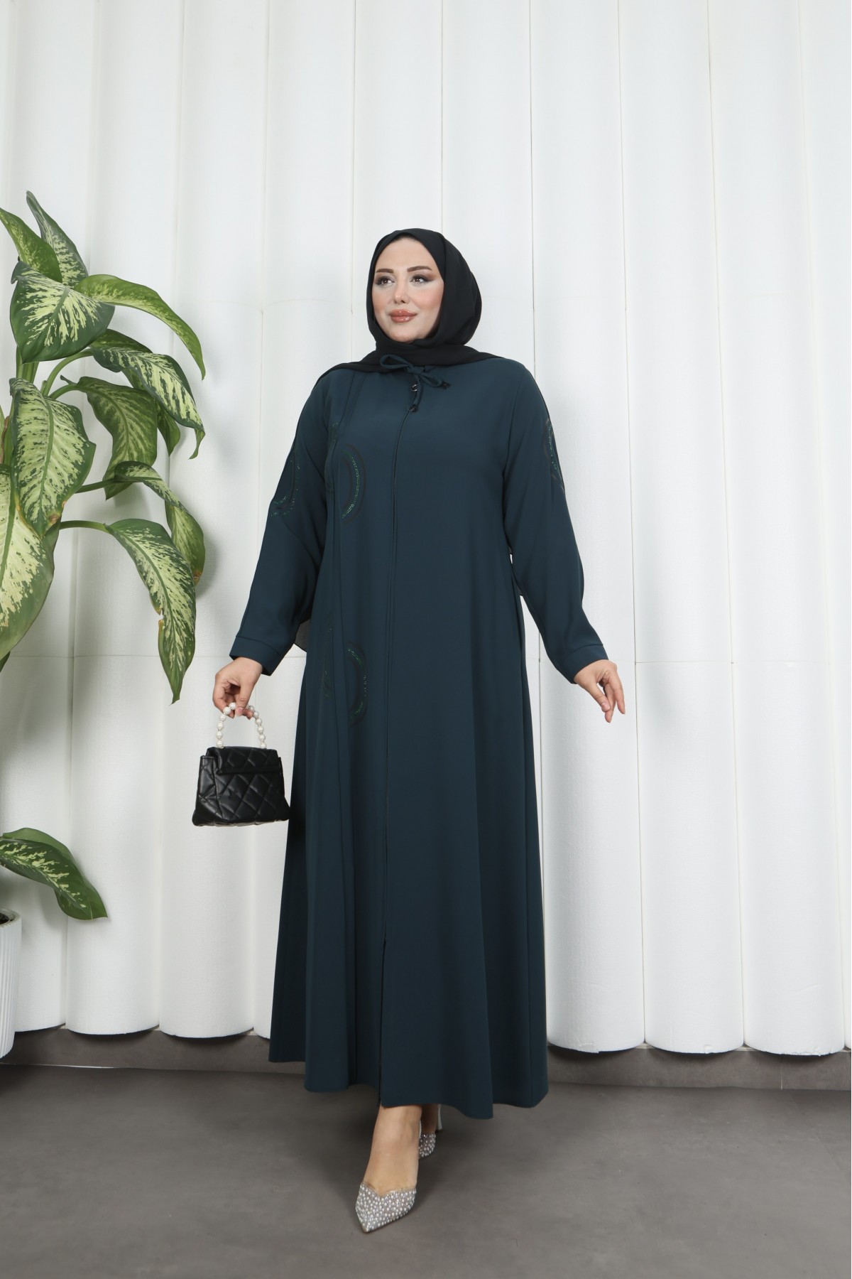 عباية كاكي مزينة بشراشيب متعددة الطبقات HNT7135