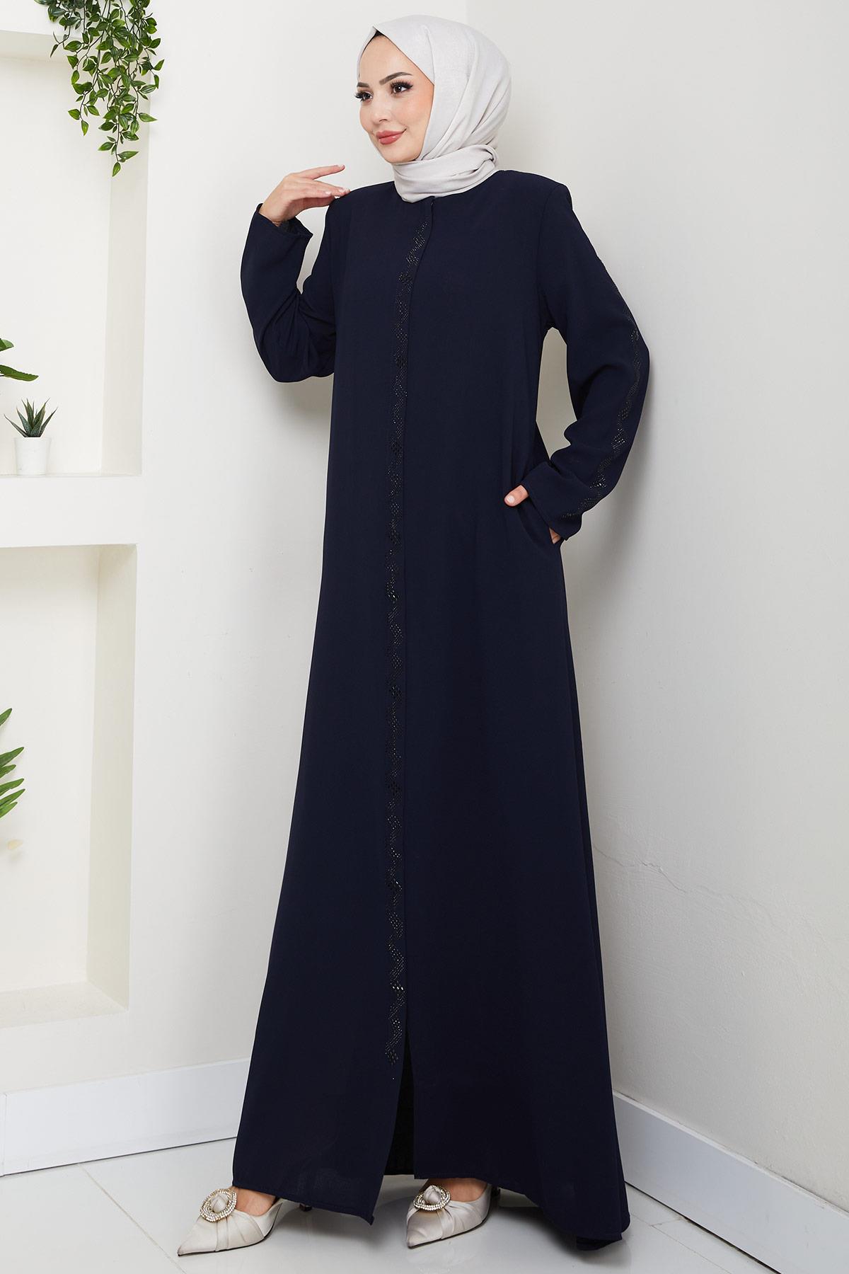 عباية زرقاء داكنة مزينة بأحجار متعرجة HM2848
