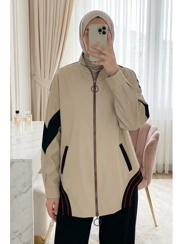 جاكيت نسائي مطاطي بظهر مقسم  