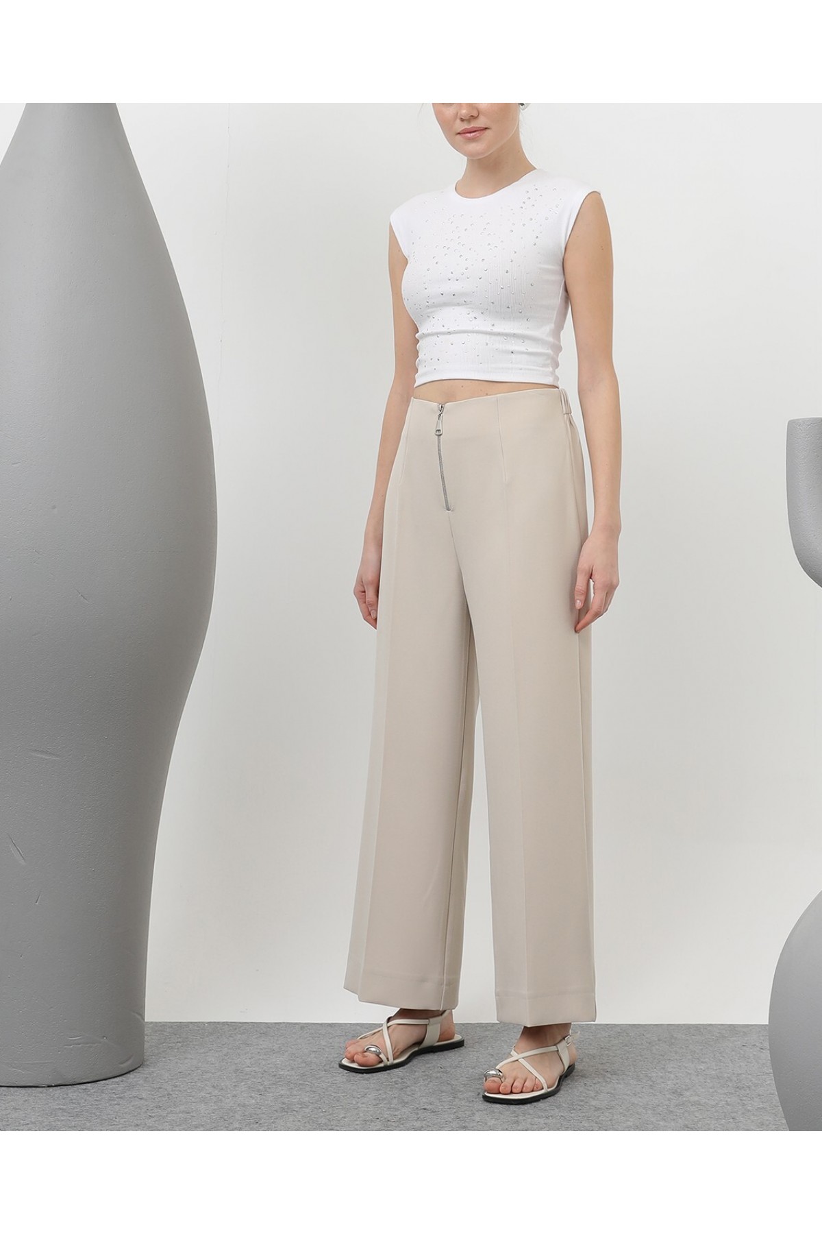 Women's Zipper Detail Darted Trousers