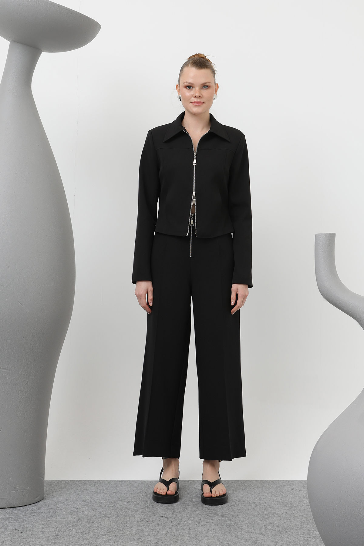 Women's Zipper Detail Darted Trousers