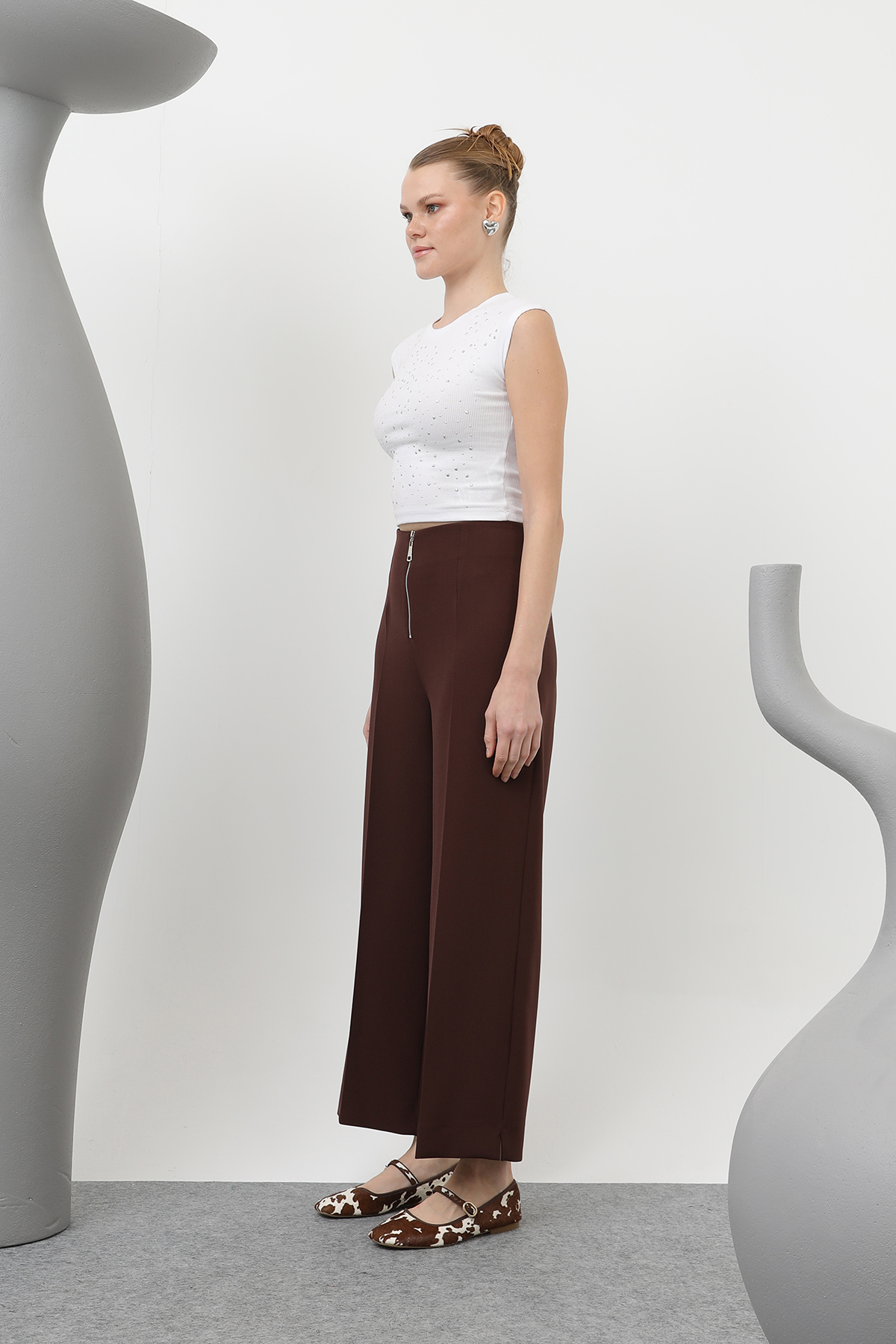 Women's Zipper Detail Darted Trousers