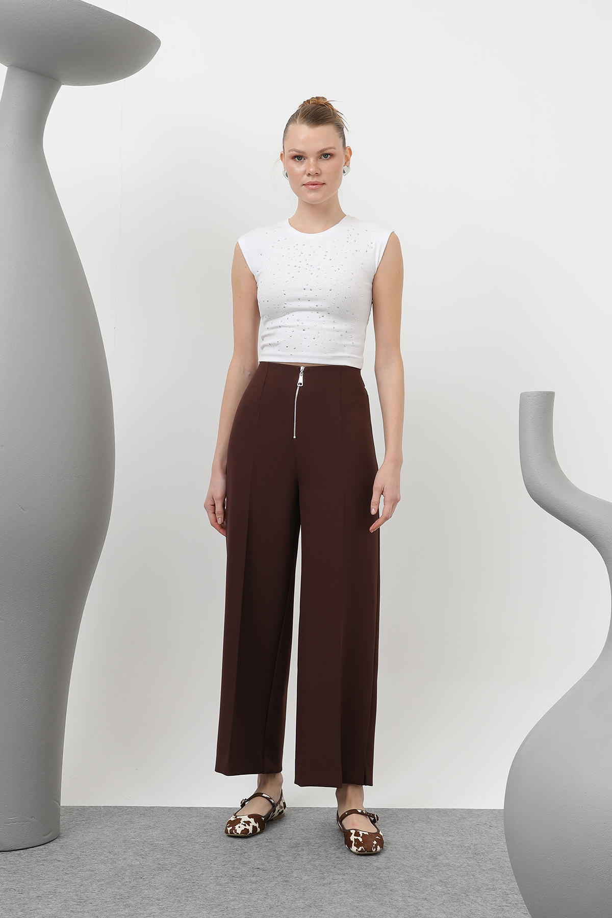 Women's Zipper Detail Darted Trousers