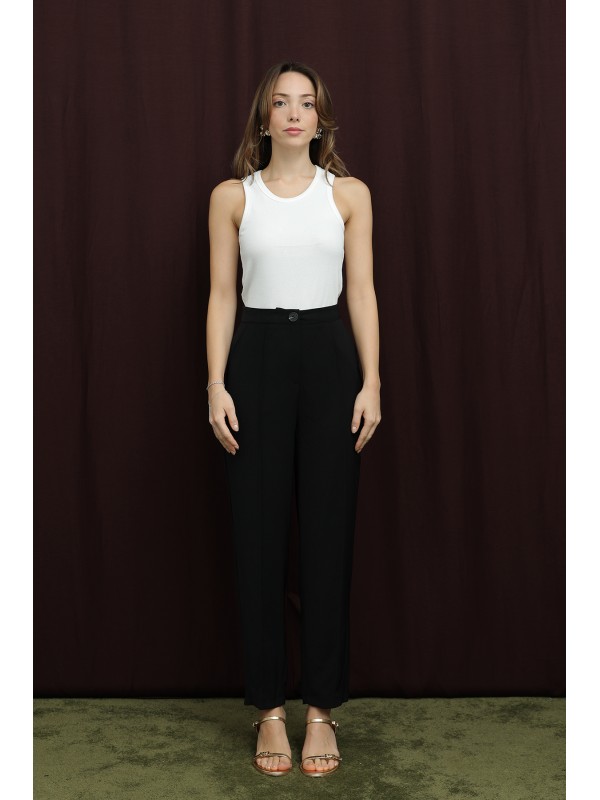 بنطلون نسائي بنقشة الجزر مع تفاصيل خياطة 