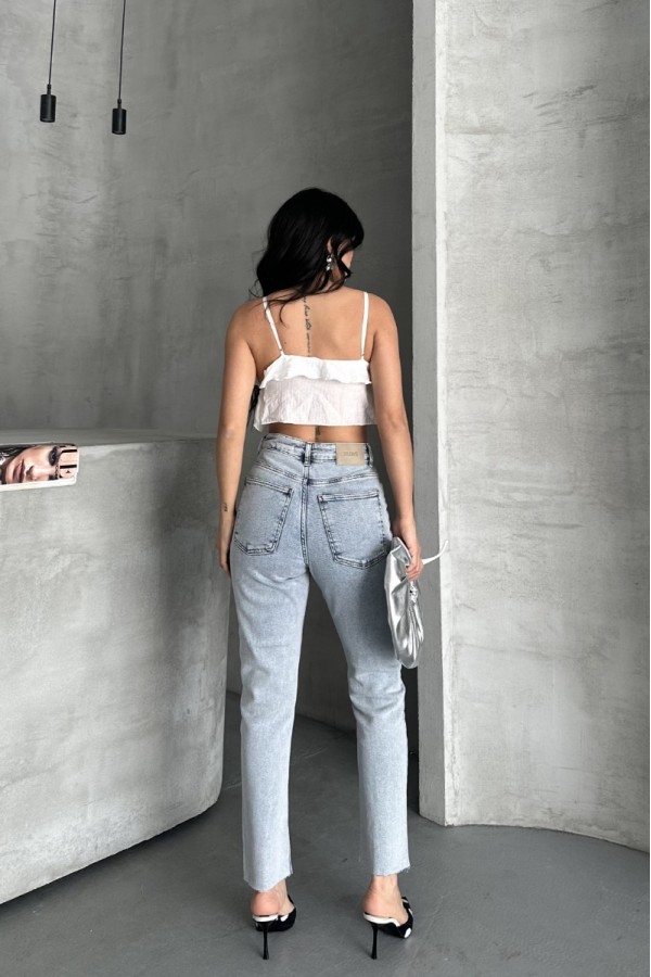 High Rise Mom Jean With Slit in Leg Front 1743 Snow Light Blue