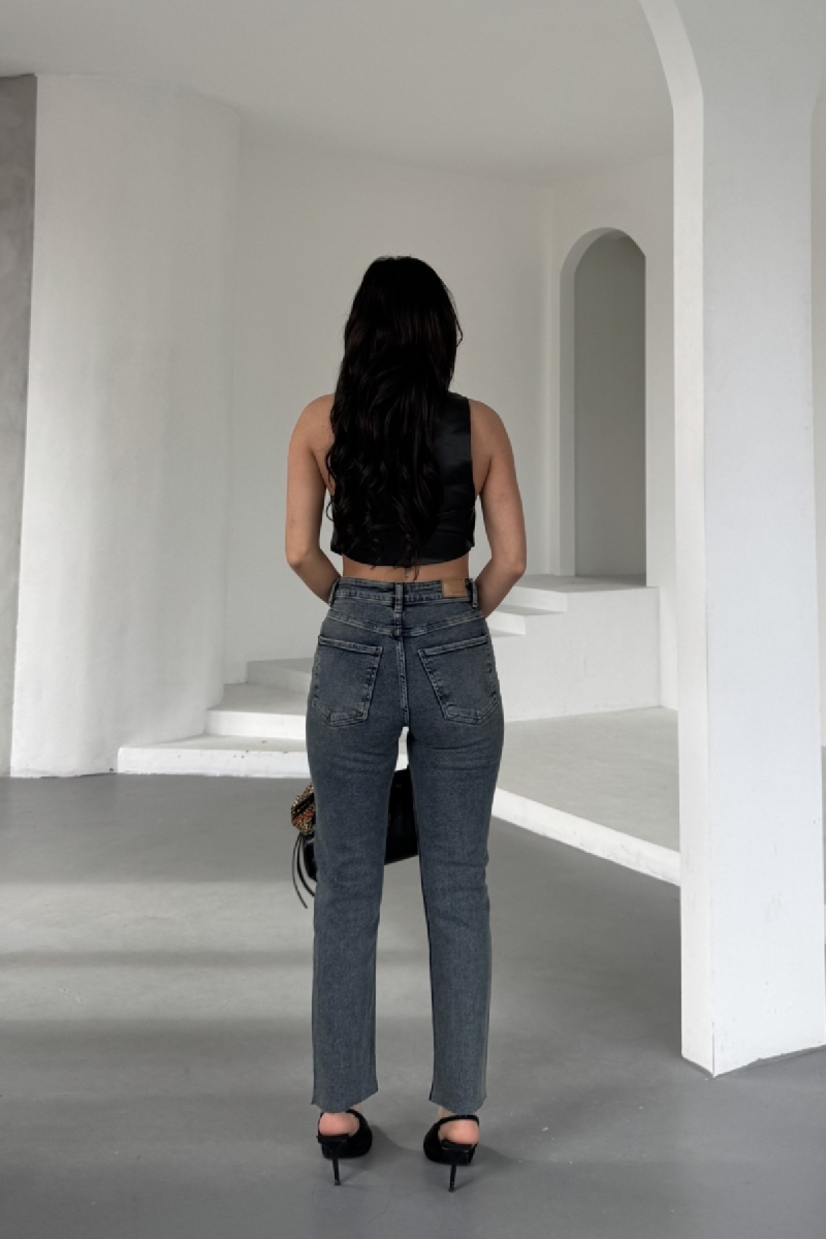 Taşlı Mom Fit Kot Pantolon 7023 Koyu Mavi Kar Yıkama Tintli