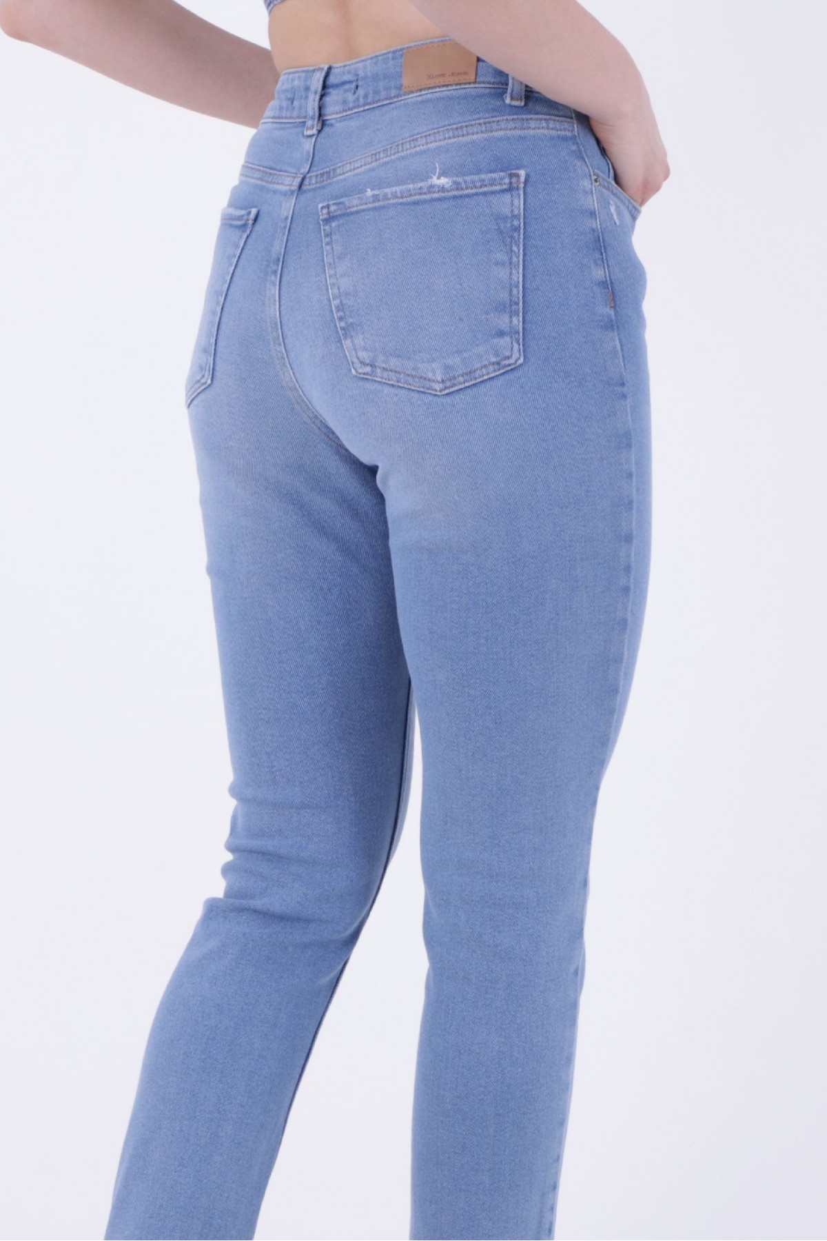 Dikişsiz Paça Mom Fit Kot Pantolon 764 Açık Mavi Kot