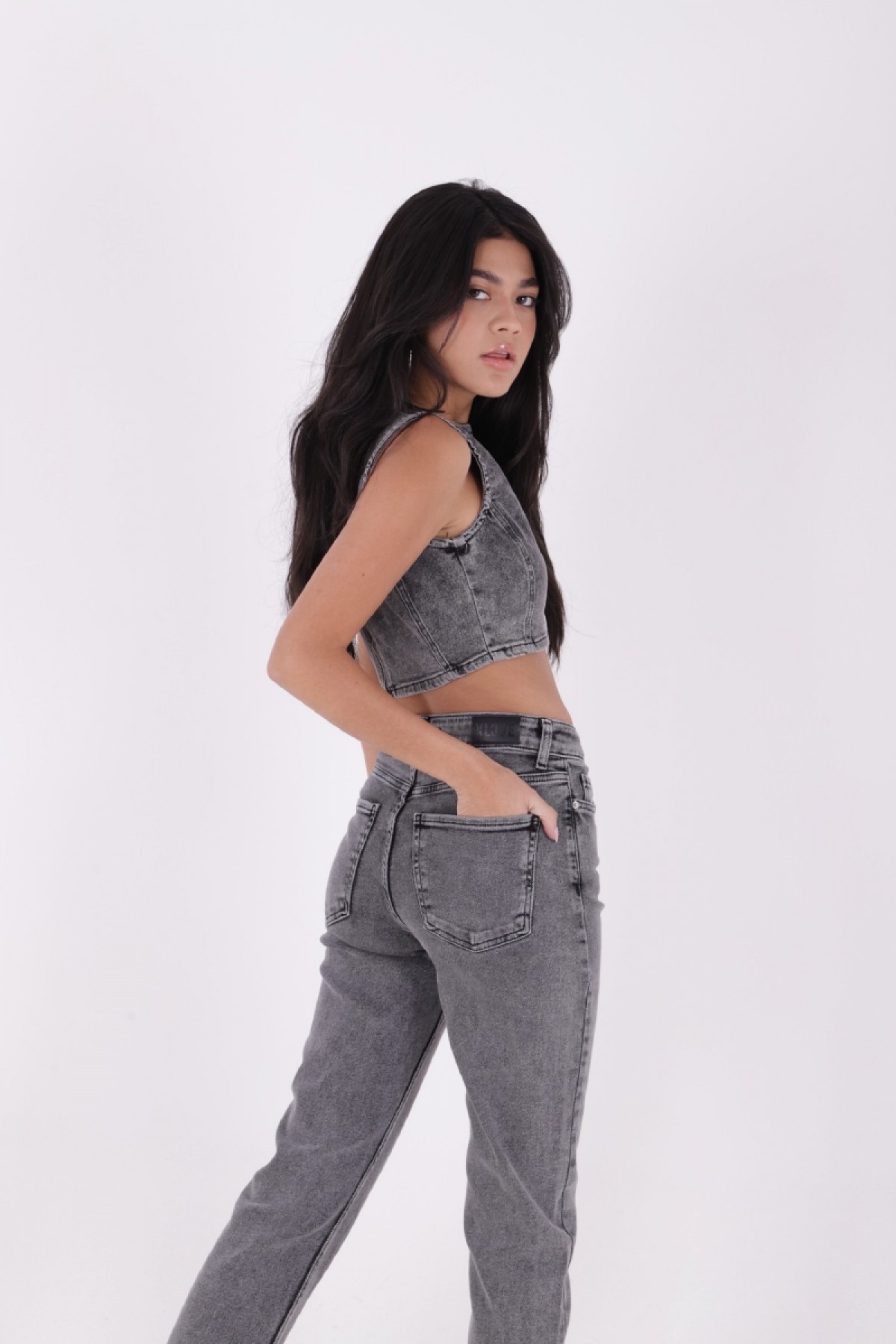 Dikişsiz Paça Mom Fit Kot Pantolon 764 Gri Kar Yıkama