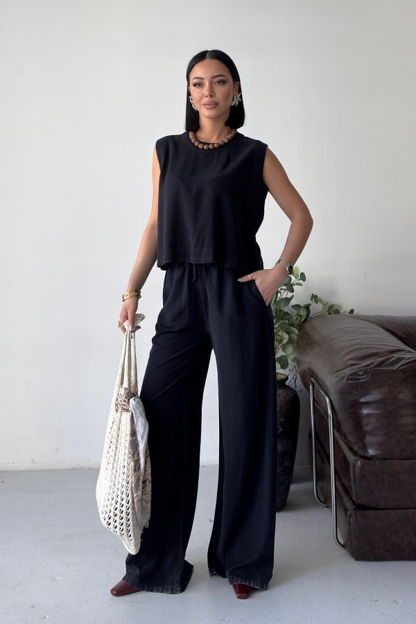 Sleeveless Blouse Navy Blue Color