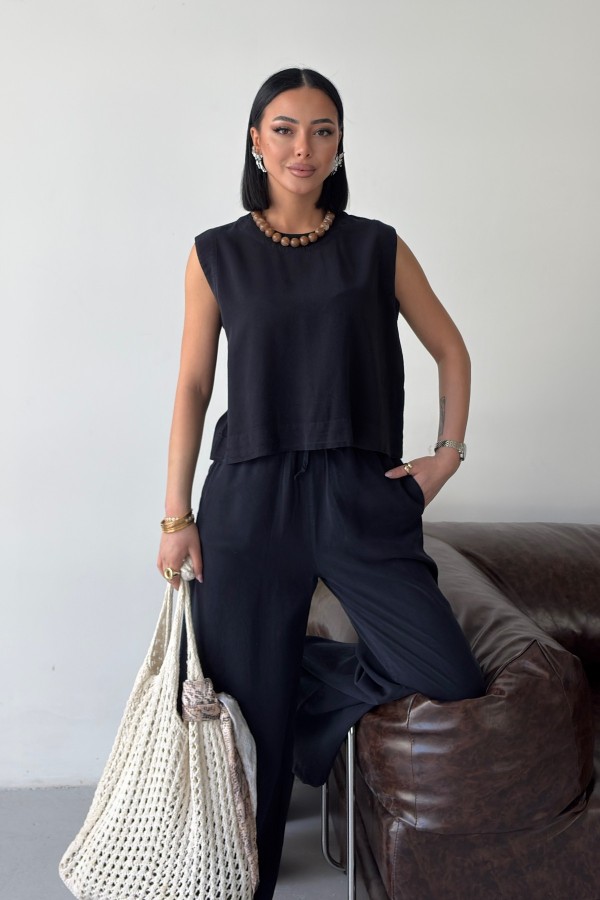 Sleeveless Blouse Navy Blue Color