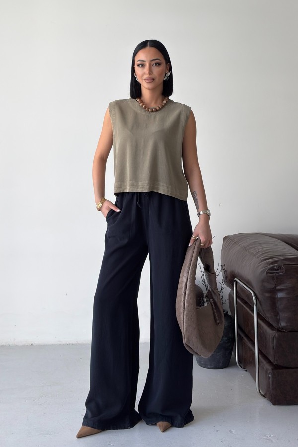Sleeveless Blouse Green