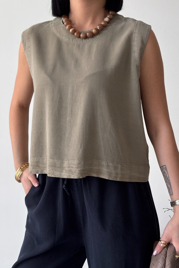 Sleeveless Blouse Green